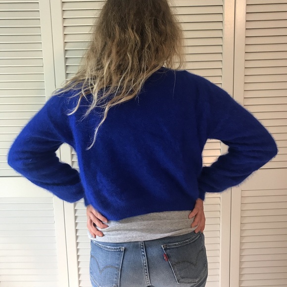 ⭕️SOLD ON DEPOP ⭕️Vintage Royal Blue Cardigan - Picture 3 of 3